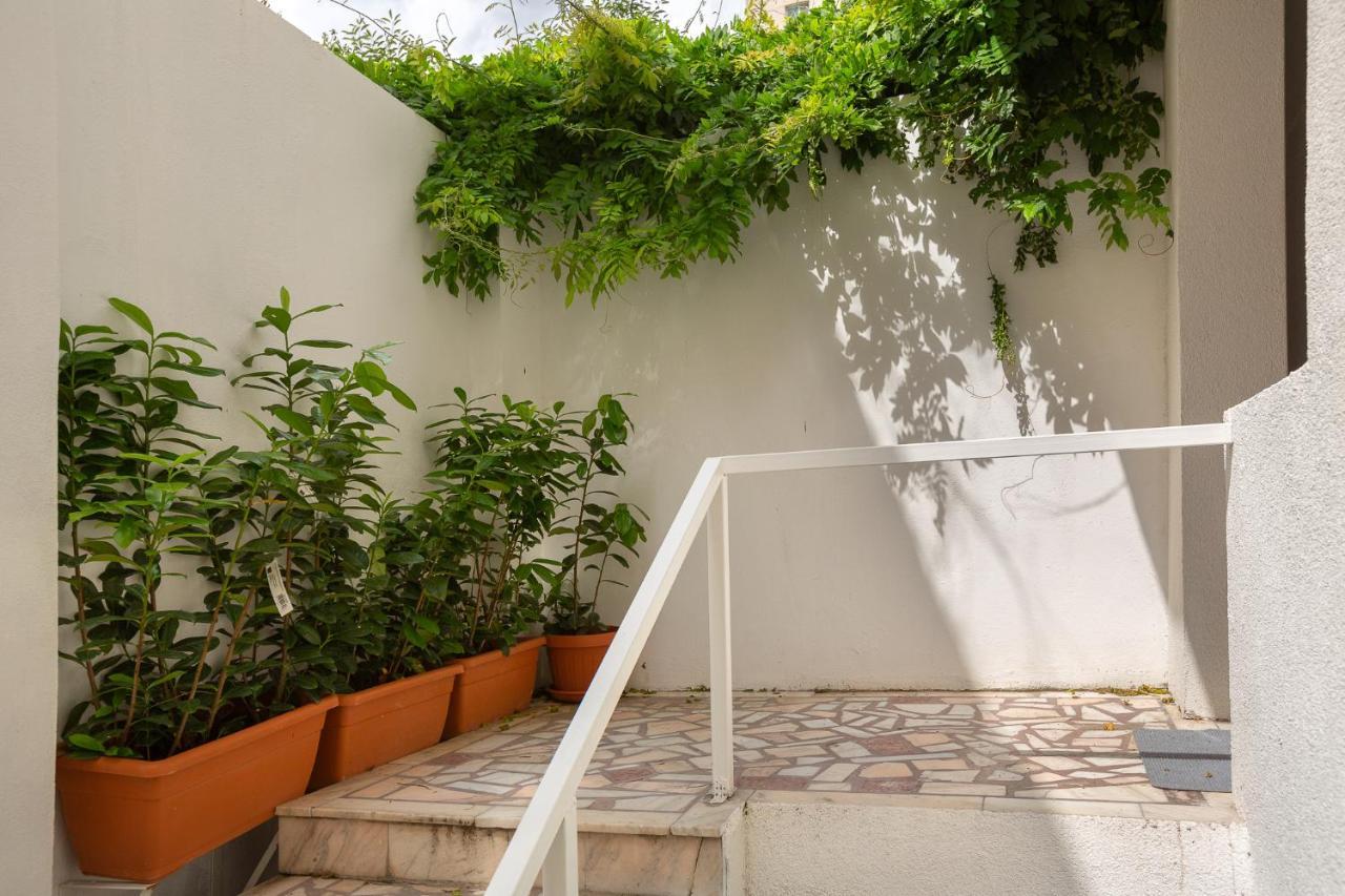Lagom Hotel Bukarest Exterior foto
